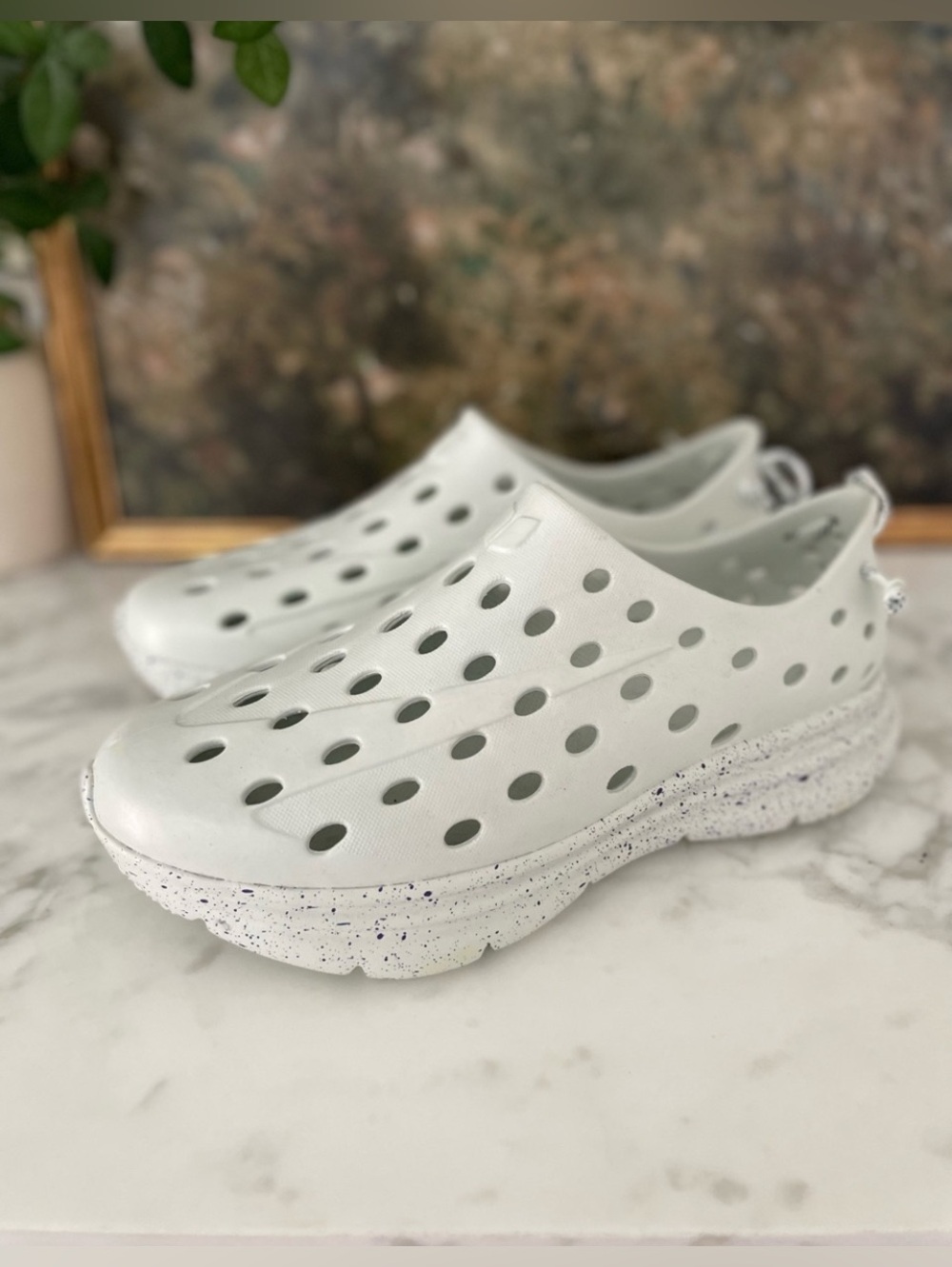 NEW Kane Revive Recovery Sneakers Shoes Size 11 Women Cloud Gray